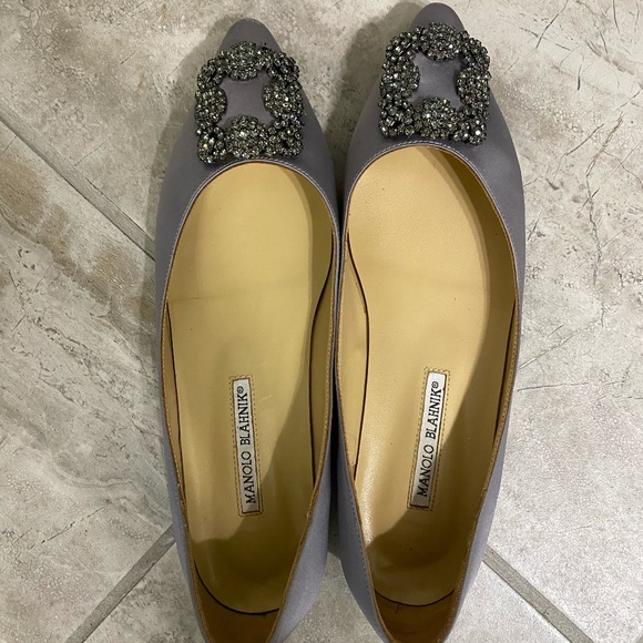 Manolo Blahnik Hangisi Flats – Grey Satin Jewel Buckle 38 8 - Picture 3 of 6